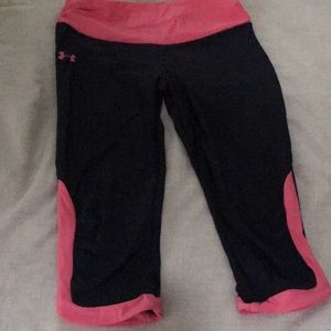 Under armour cropped pants